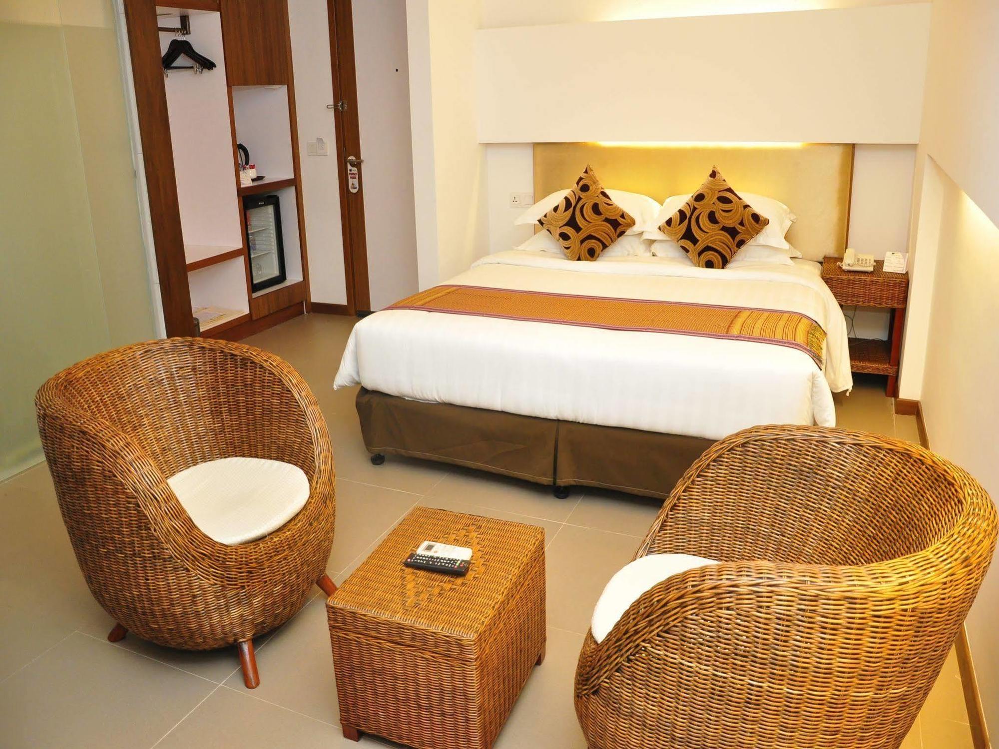 The Rgn City Lodge Yangon Exterior foto